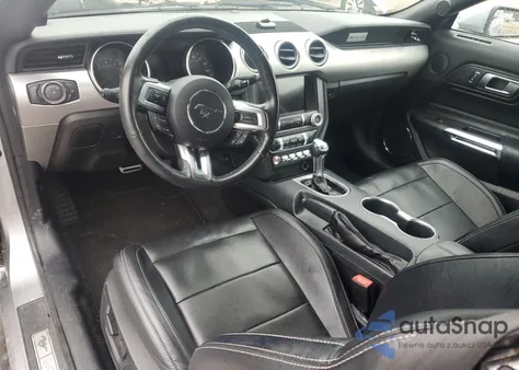 2022 Ford Mustang z USA, uszkodzony, nr VIN 1FATP8UHXN5102672